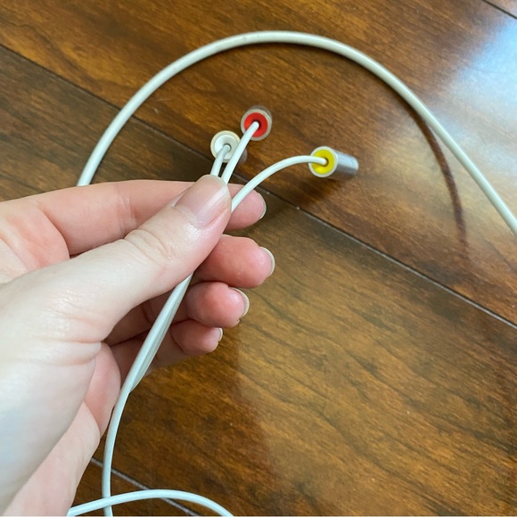 Charging Block | TV to USB/iPod - Picture 2 of 4